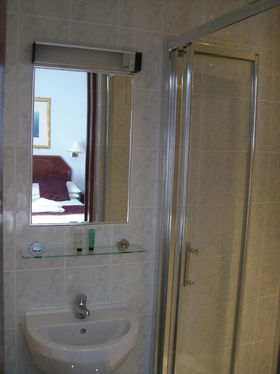 Kings Paget Hotel West Drayton  Quarto foto